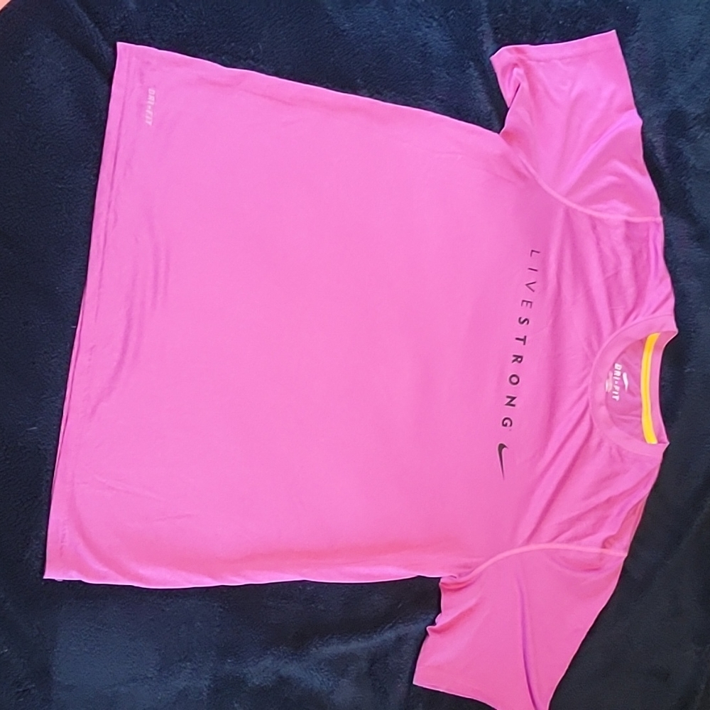 Nike T-shirt Size L Dri-Fit Pink